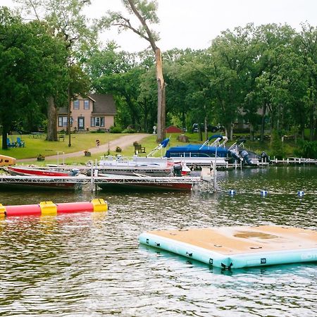 Swan Lake Resort & Campground Fergus Falls Exteriör bild