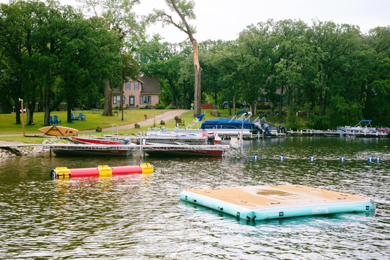 Swan Lake Resort & Campground Fergus Falls Exteriör bild