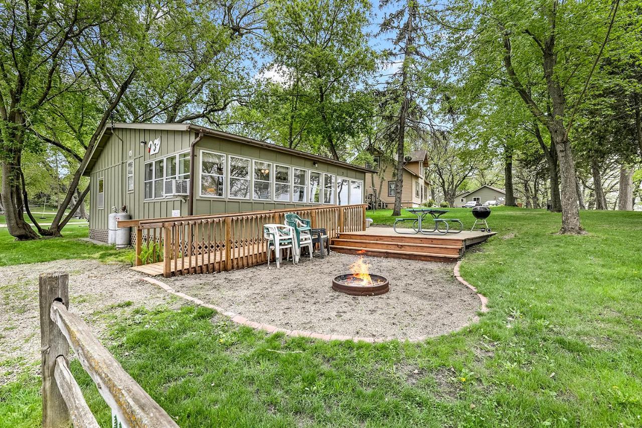 Swan Lake Resort & Campground Fergus Falls Exteriör bild